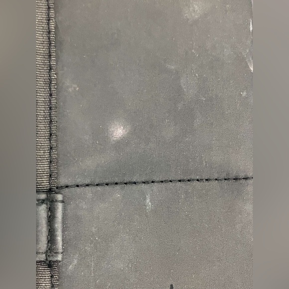 Disney Good Vs Evil Makeup Bag - Picture 3 of 7